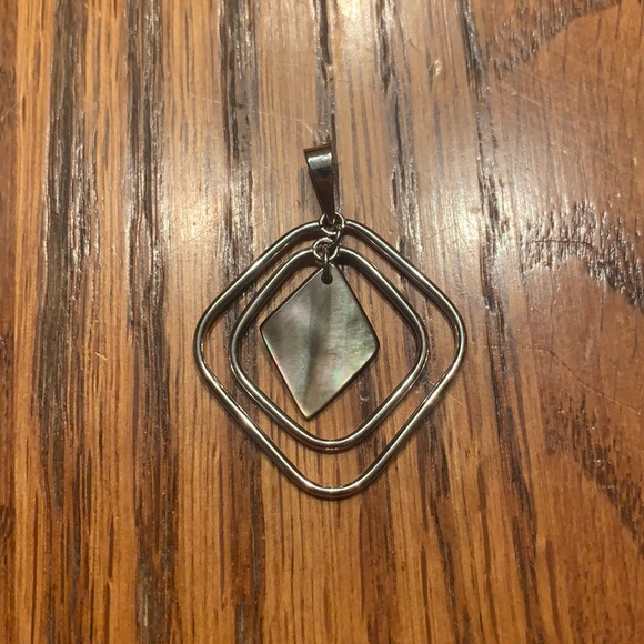 Reversible Abolone pendant - Picture 1 of 2